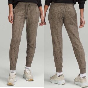 Lululemon Warm Down Jogger 7/8 Length Thread Dye Rover Black Sz 4